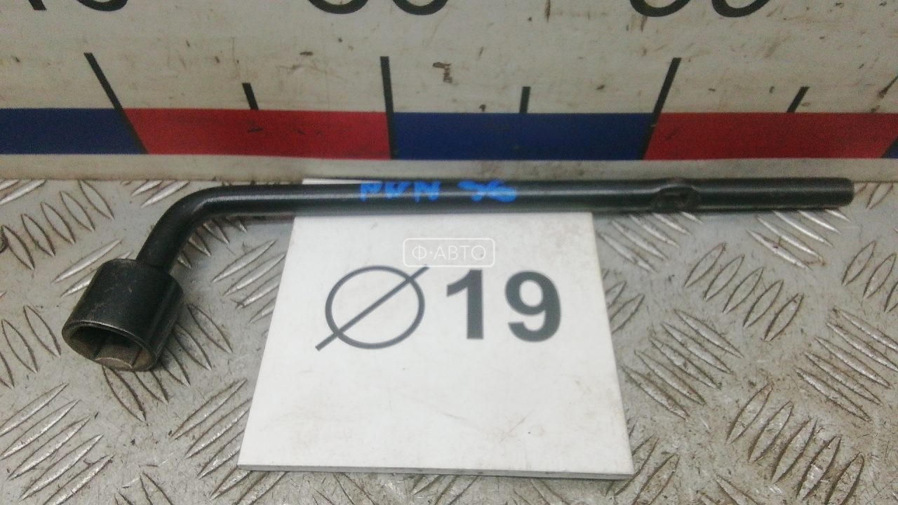 Ключ колесный