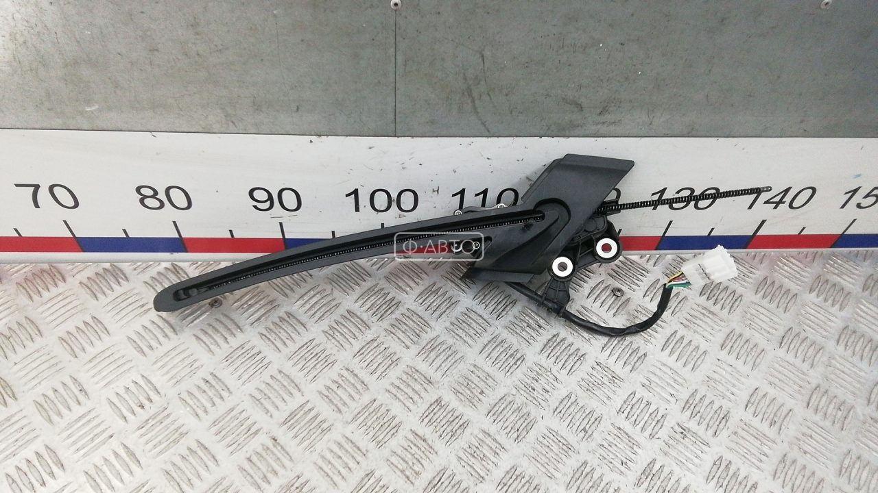 Направляющая шторки багажника (салазки)