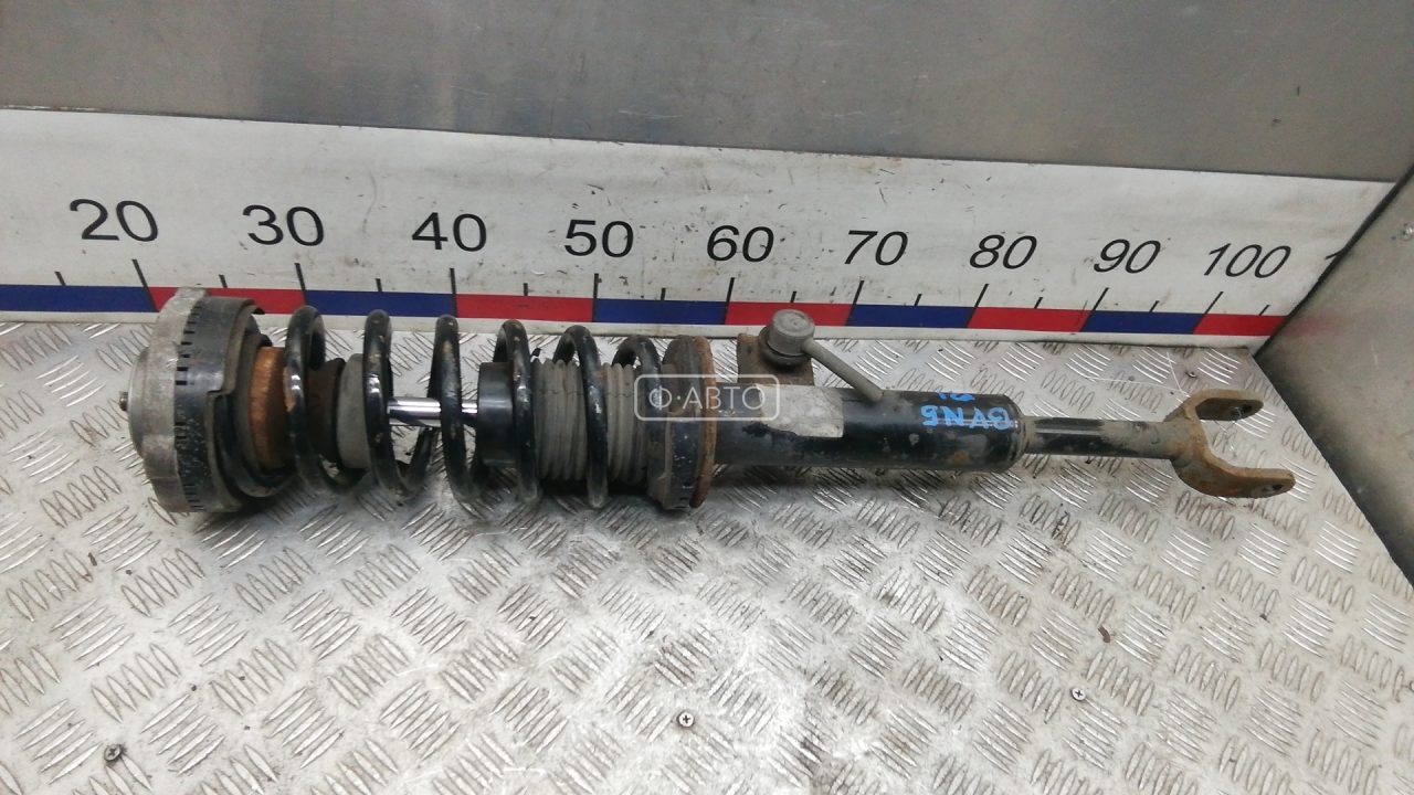 Стойка передняя левая