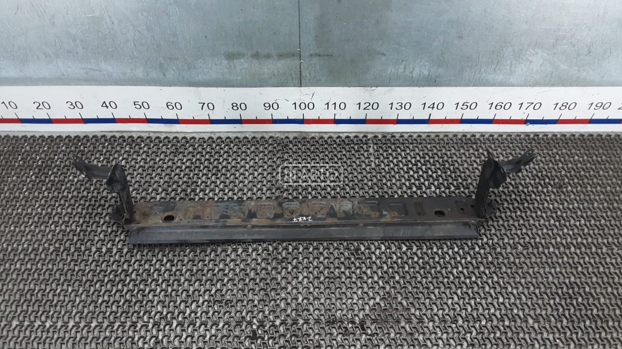 Подрамник радиаторов