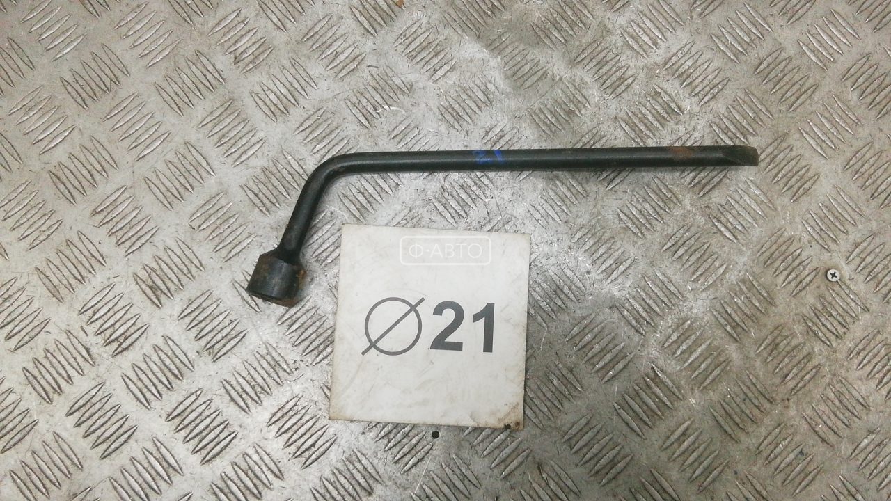 Ключ колесный