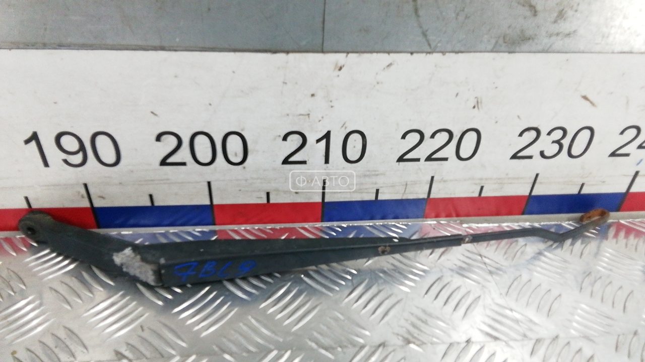 Щеткодержатель лобового стекла