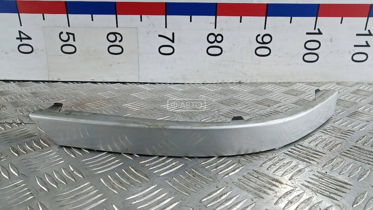 Ус под фару (ресничка) правый