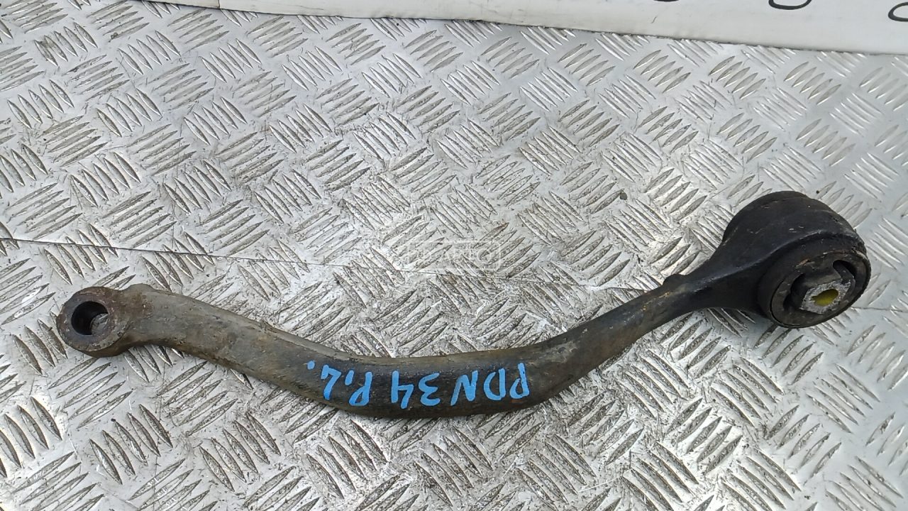 Рычаг передний нижний левый