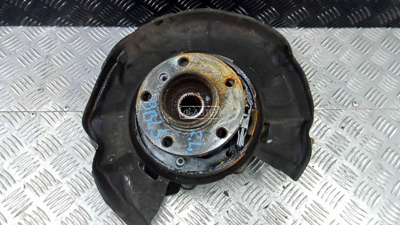 Ступица задняя левая