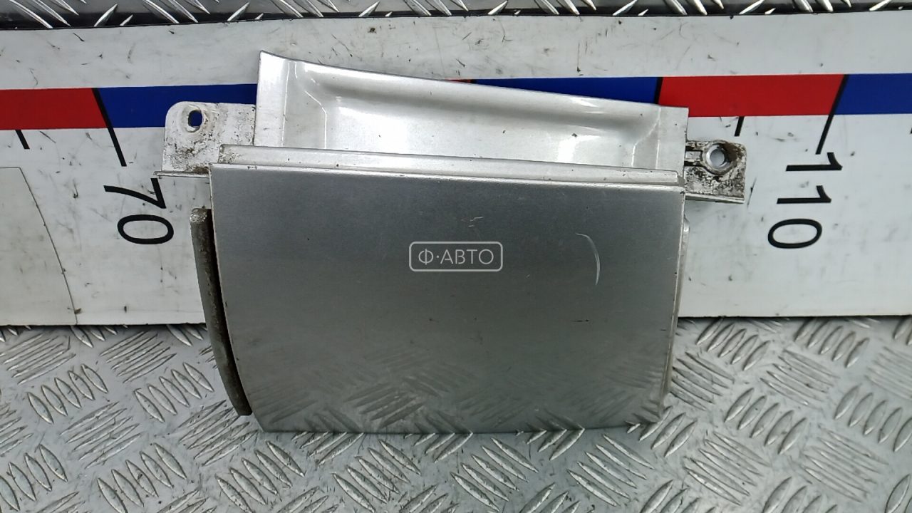 Ус под фонарь правый