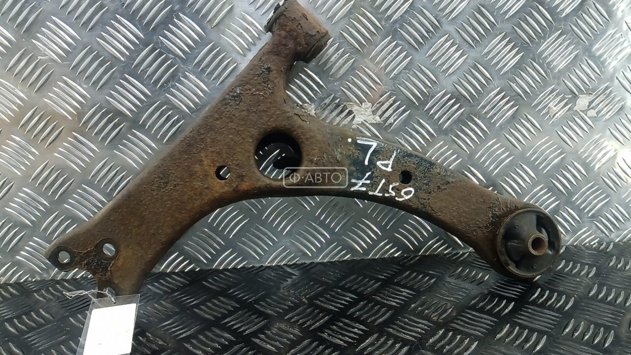Рычаг передний нижний левый