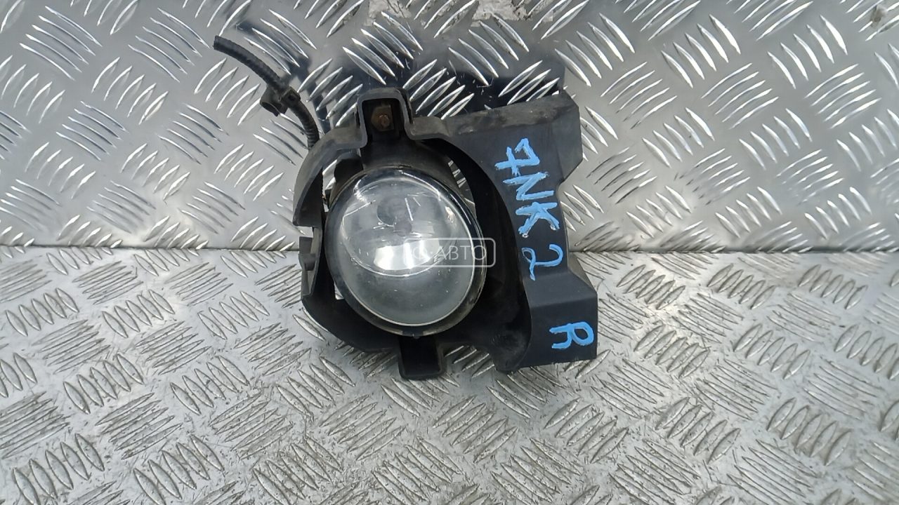 Фара галогенная правая передняя