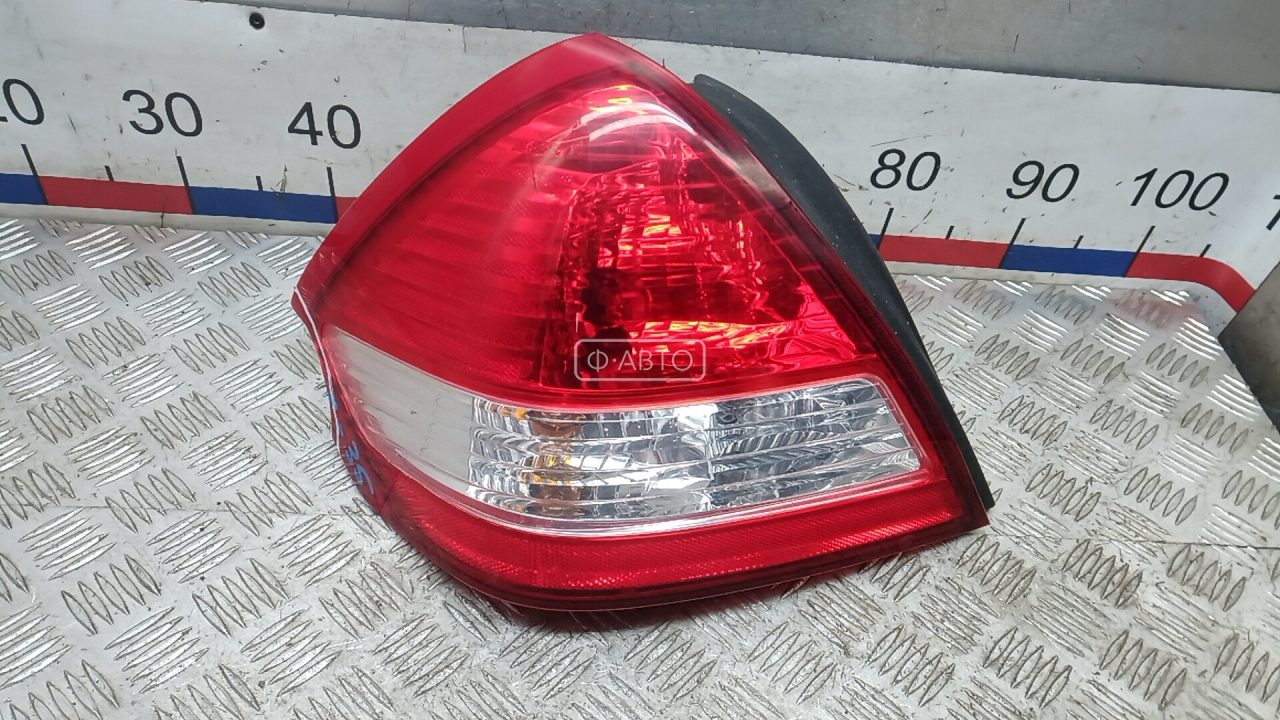 Фонарь задний левый