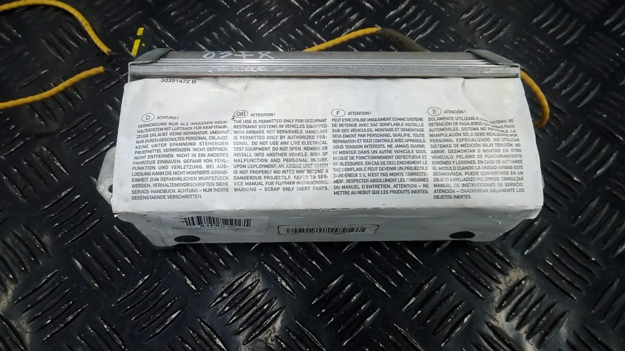 Подушка безопасности пассажира