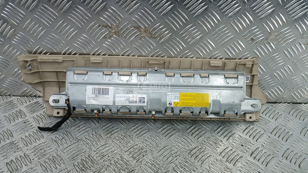 Подушка безопасности пассажира