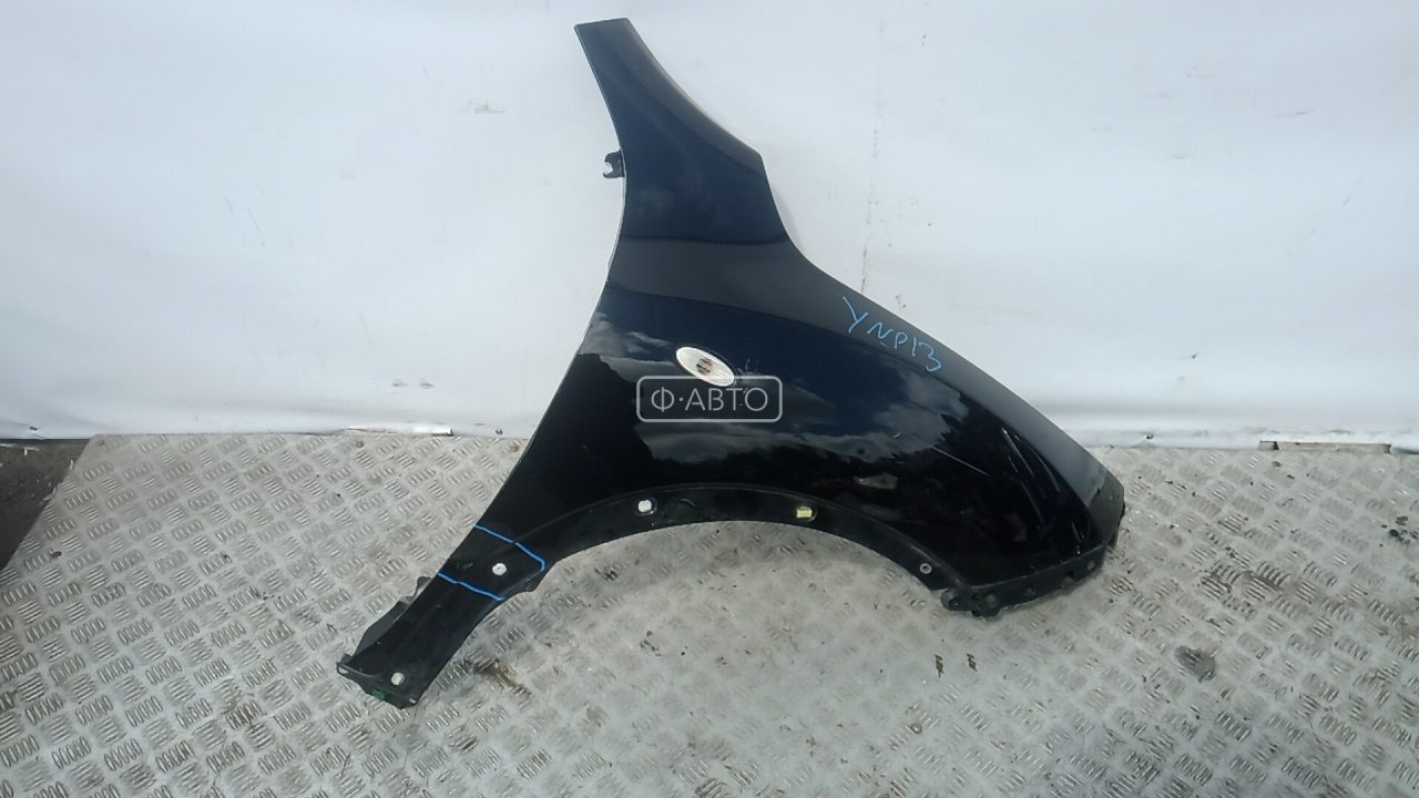 Крыло переднее правое