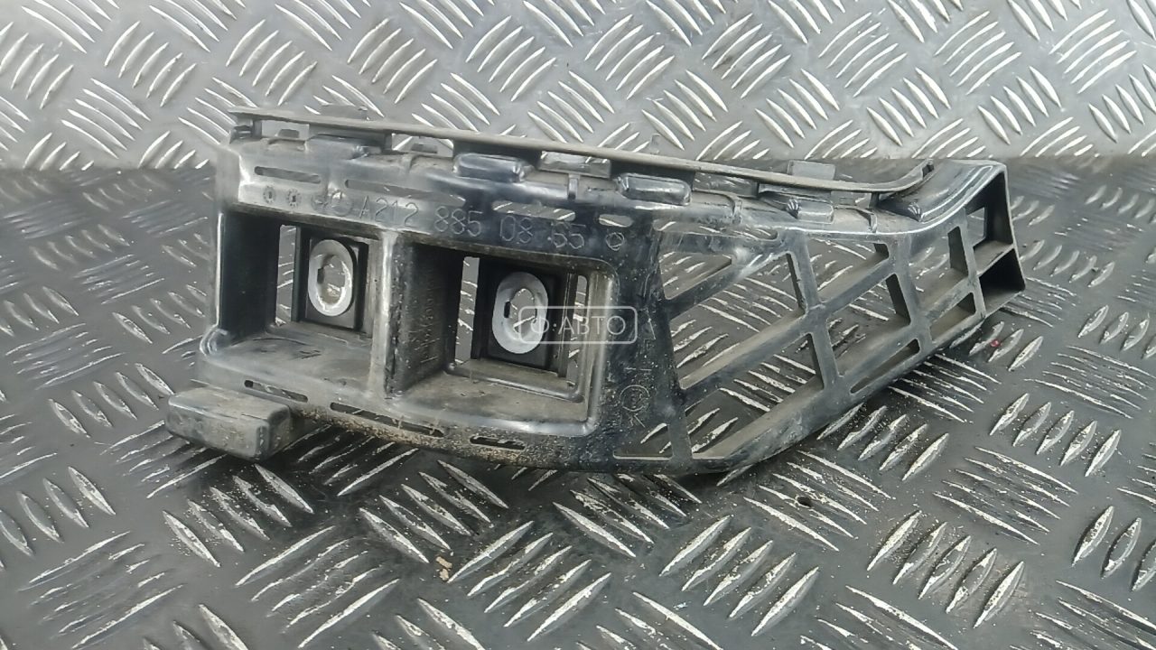 Крепление бампера заднее