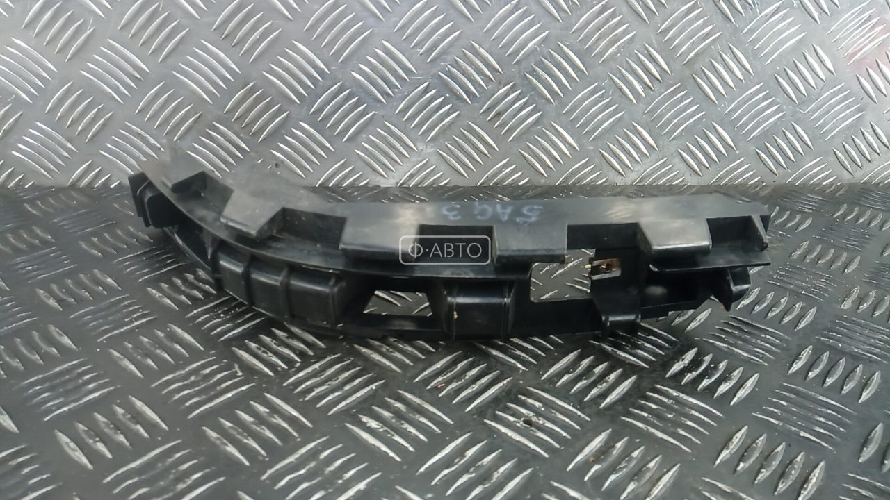 Крепление бампера заднее