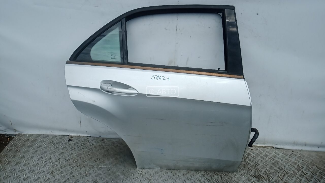 Дверь задняя правая