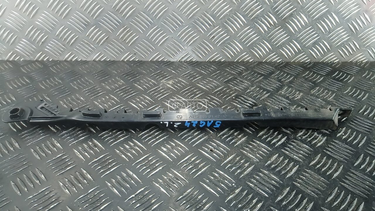 Крепление бампера заднее