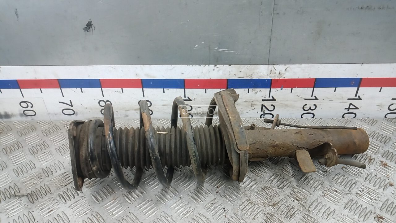 Стойка передняя левая