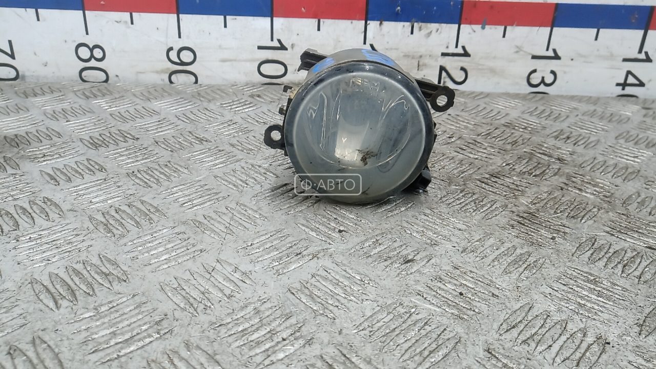 Фара галогенная правая передняя