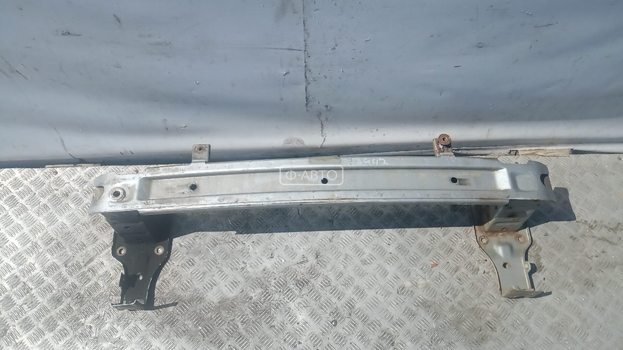 Усилитель бампера передний (кронштейн)