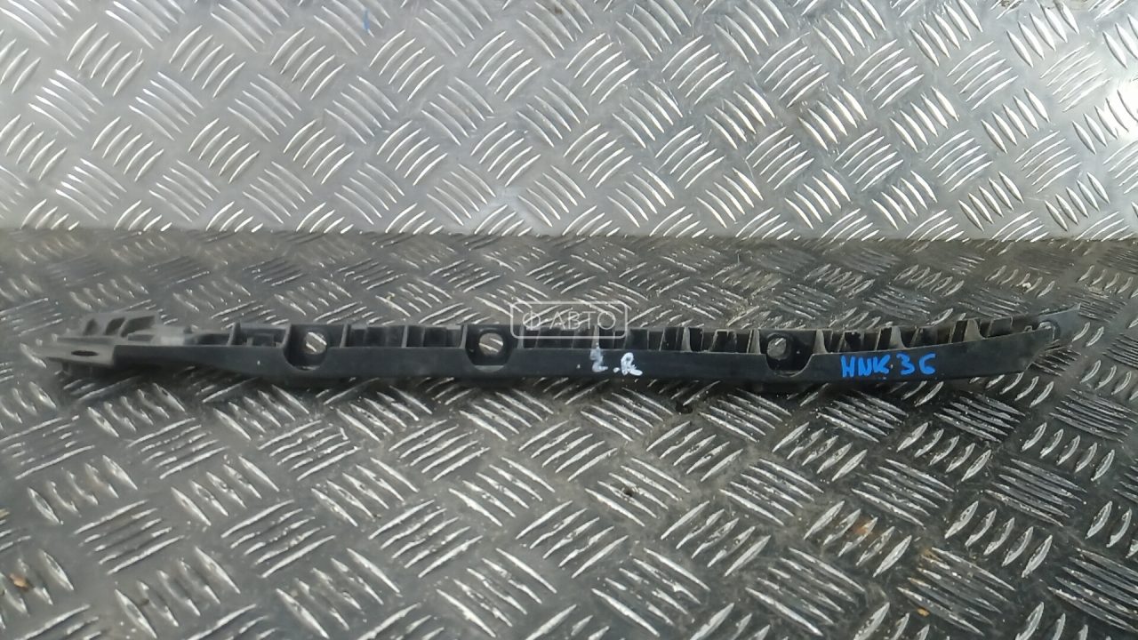 Крепление бампера заднее