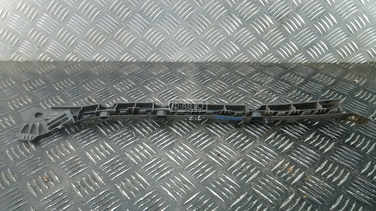 Крепление бампера заднее