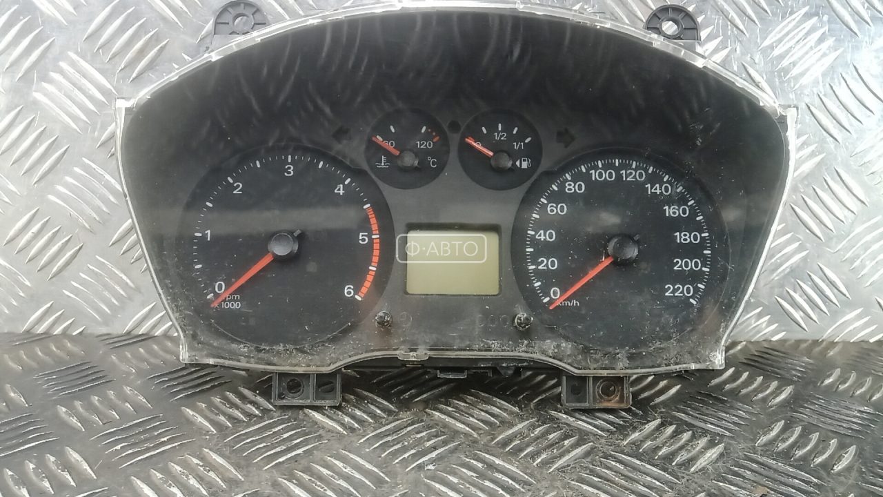 Щиток приборов