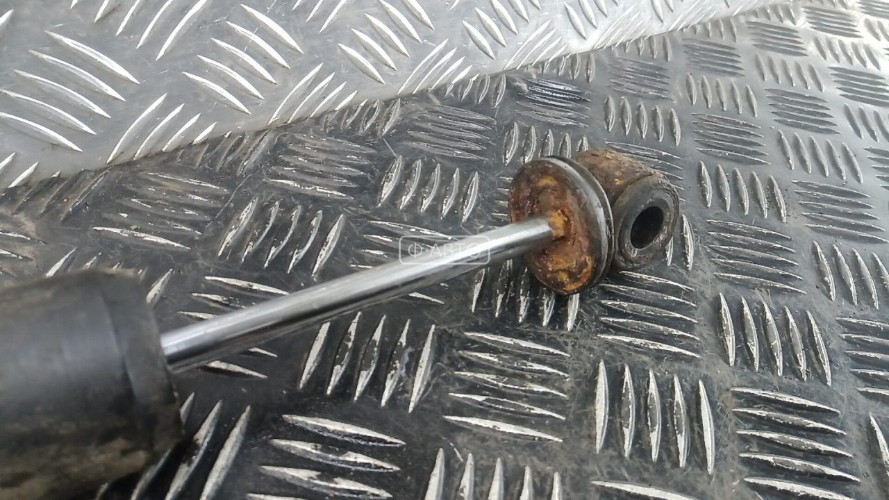 Амортизатор задний