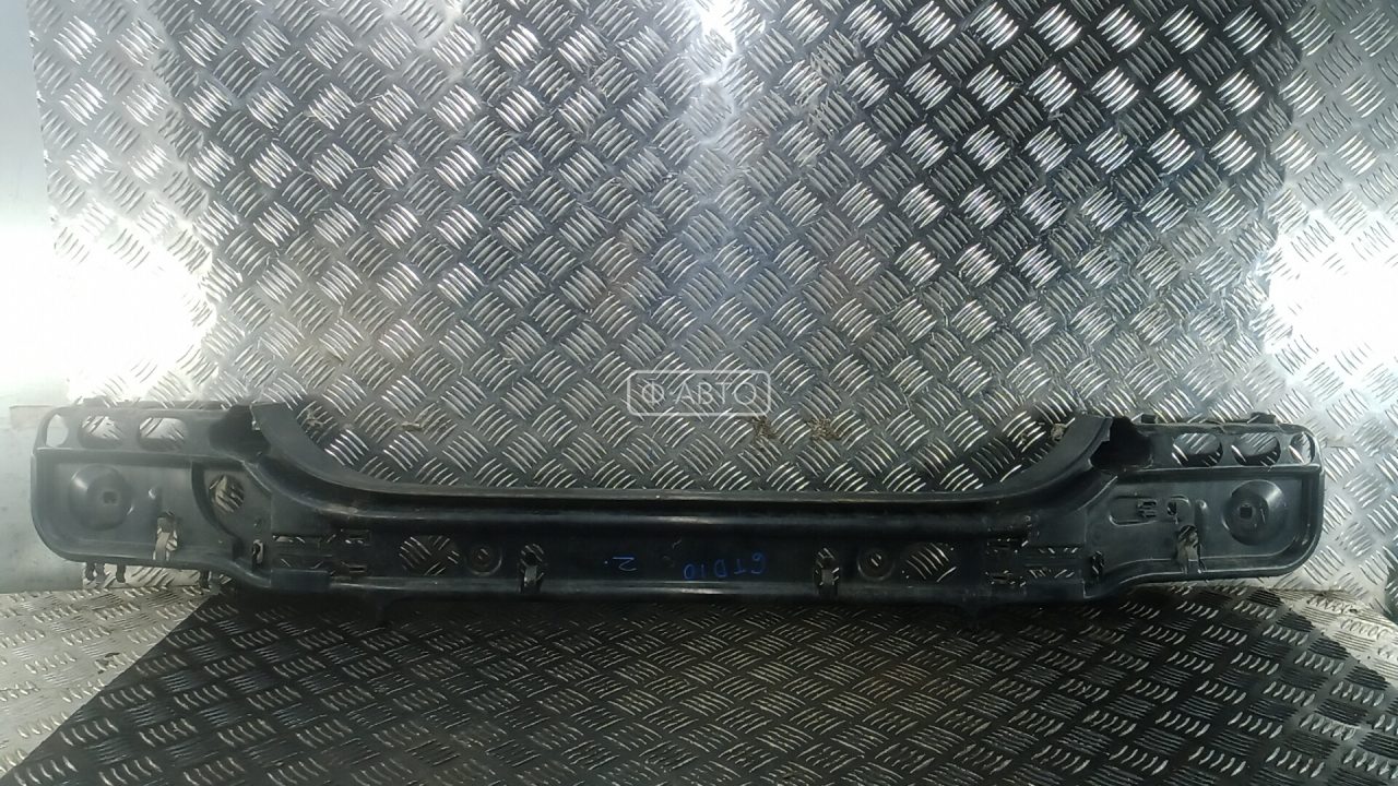 Крепление бампера заднее