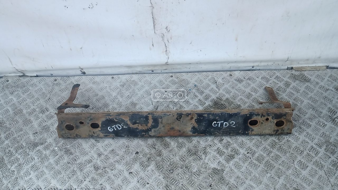 Усилитель бампера передний (кронштейн)