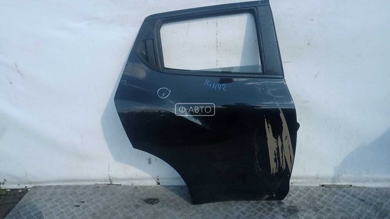 Дверь задняя правая