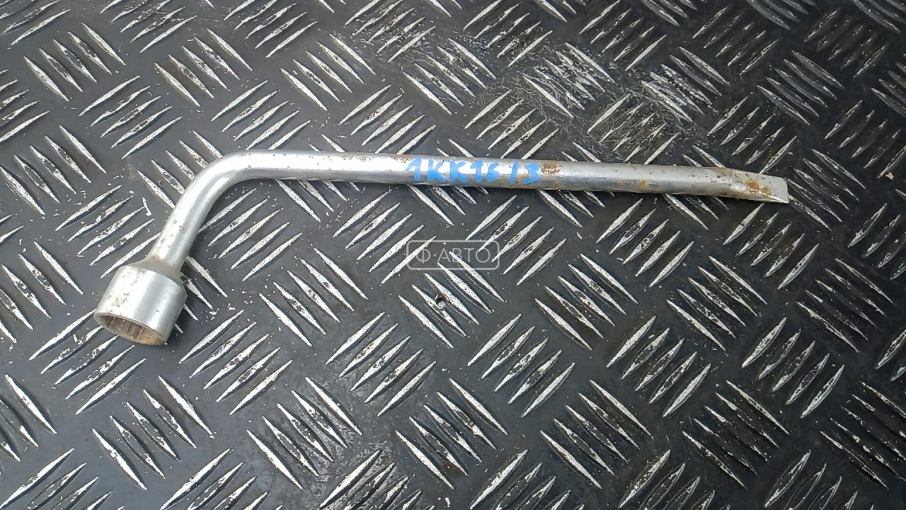 Ключ колесный