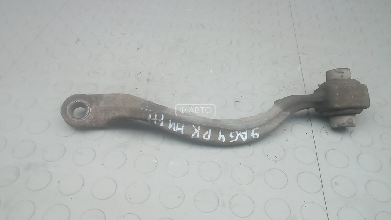 Рычаг передний нижний правый