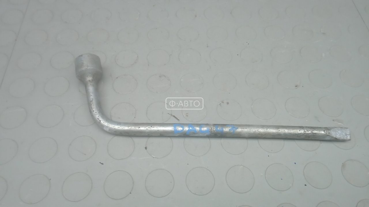 Ключ колесный