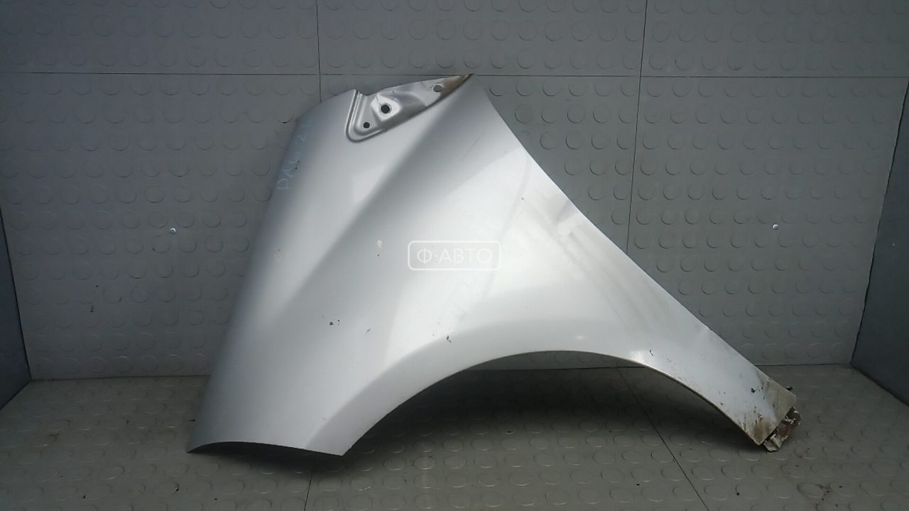 Крыло переднее левое