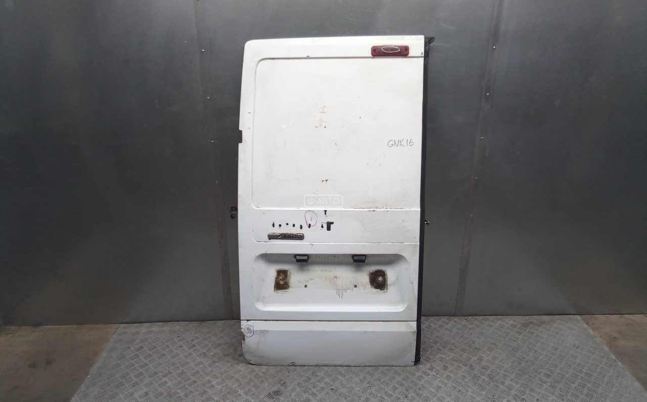 Дверь распашная левая