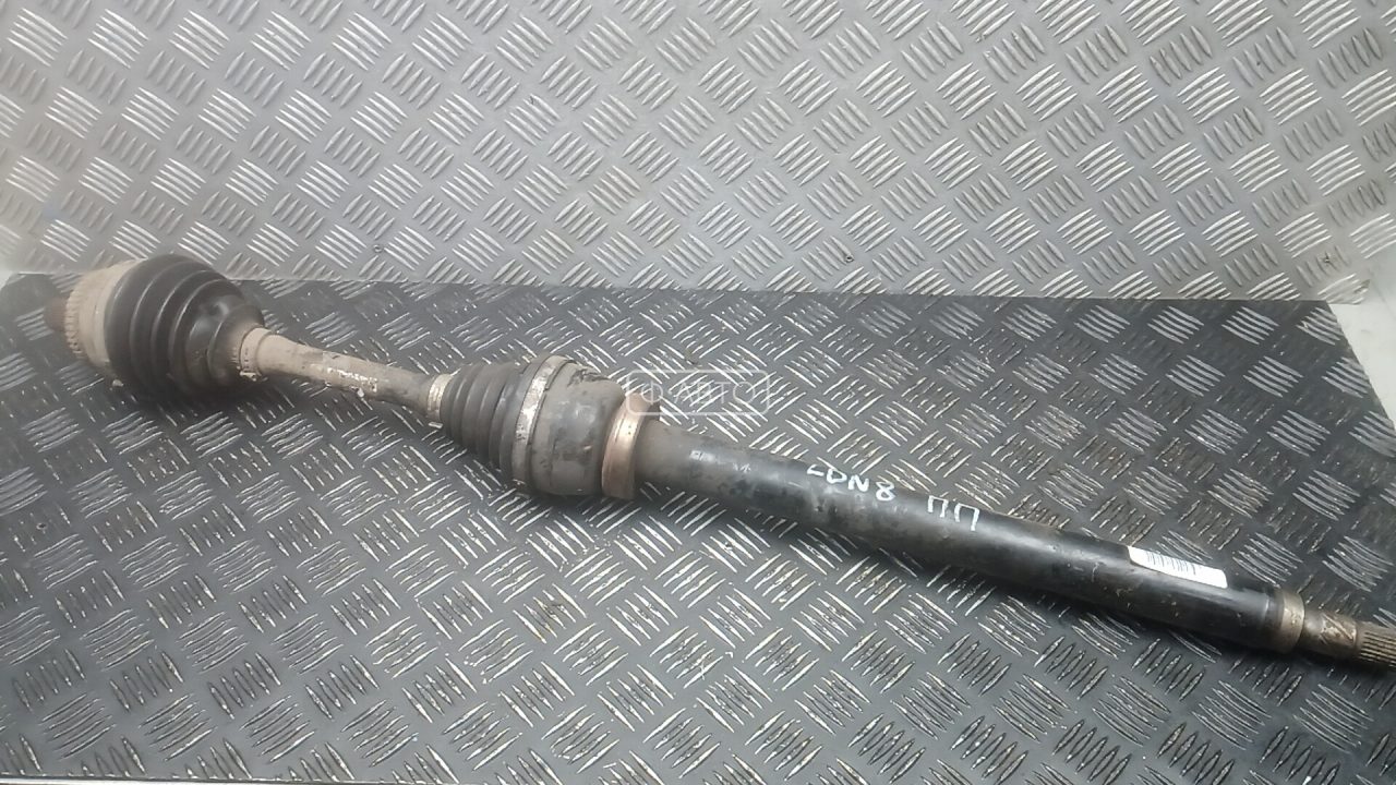 Привод передний правый