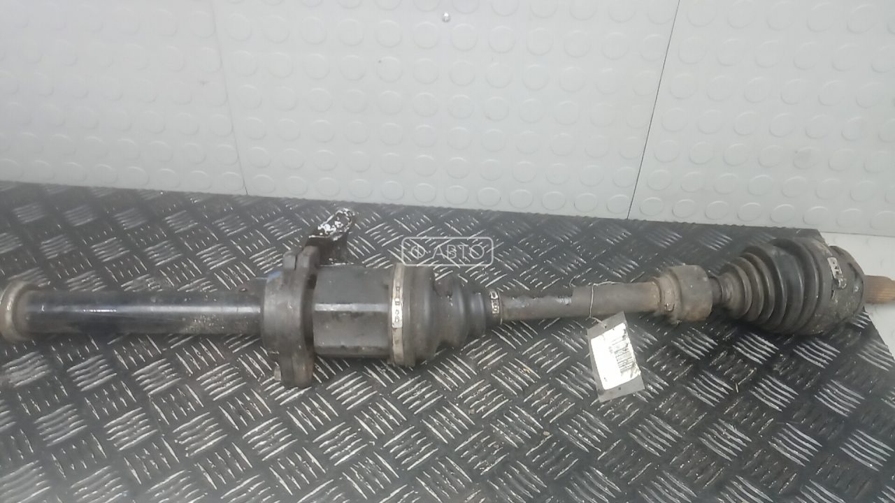 Привод передний правый