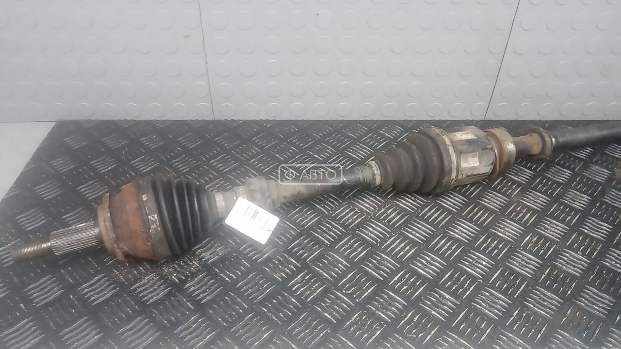 Привод передний правый