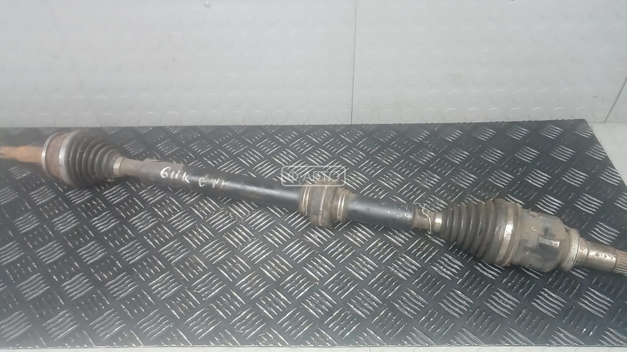 Привод передний правый