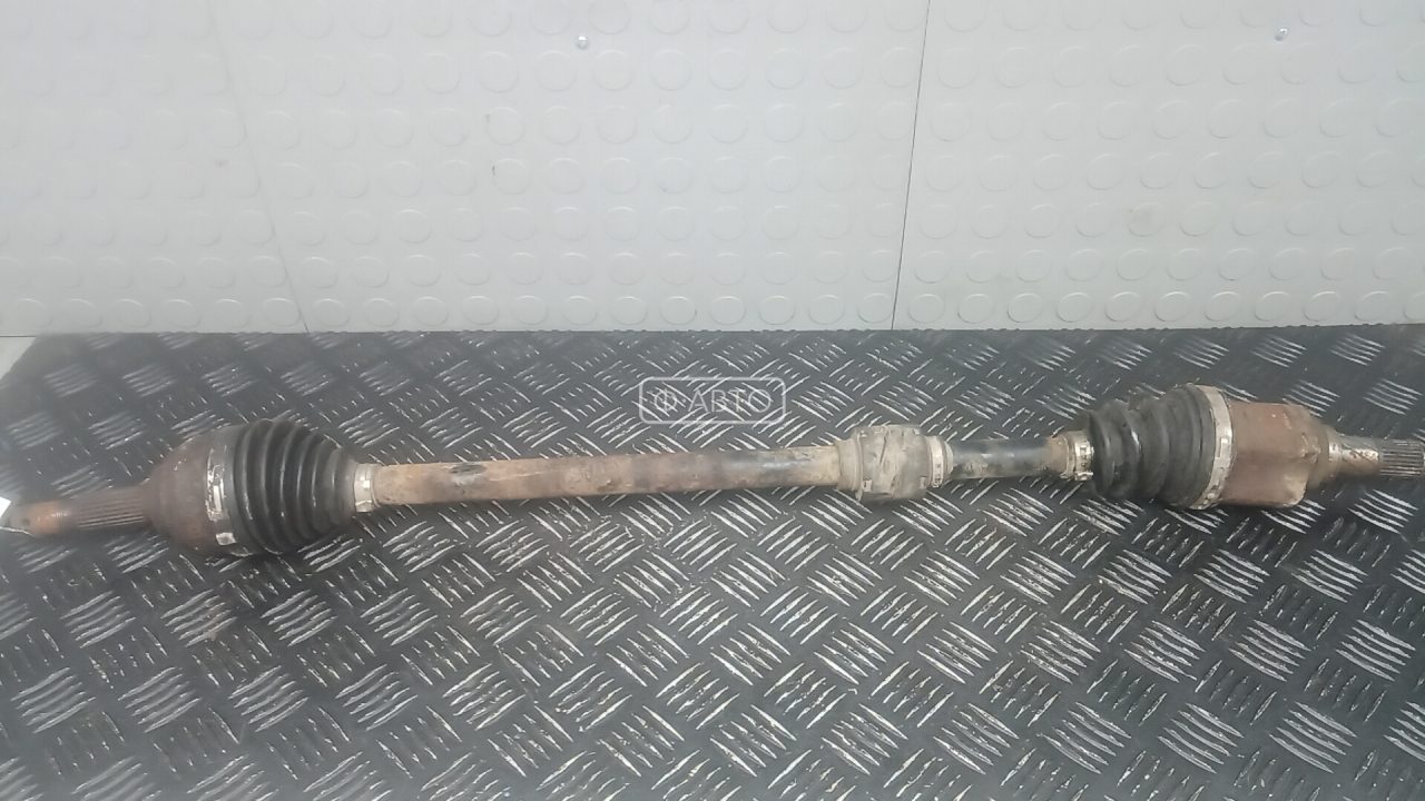 Привод передний правый