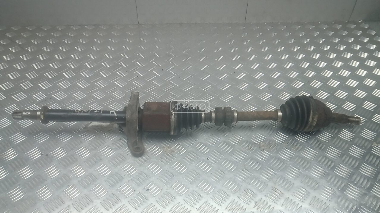 Привод передний правый