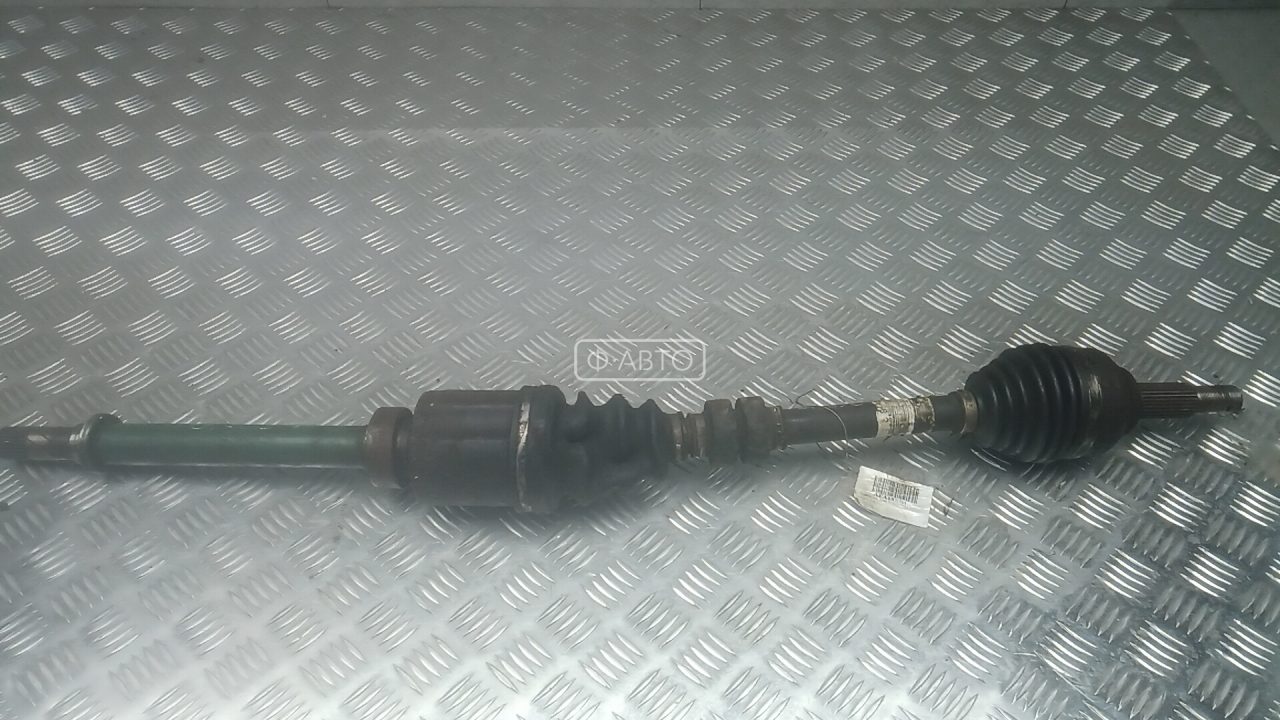 Привод передний правый