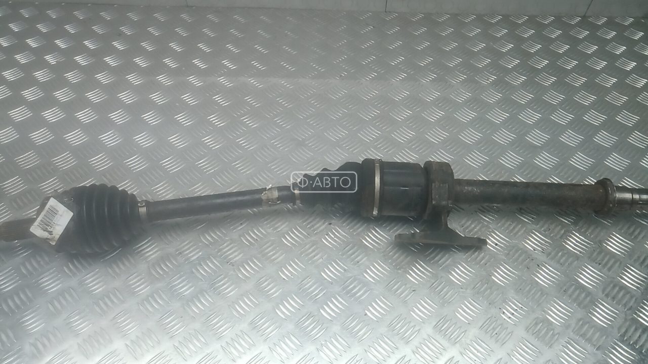 Привод передний правый