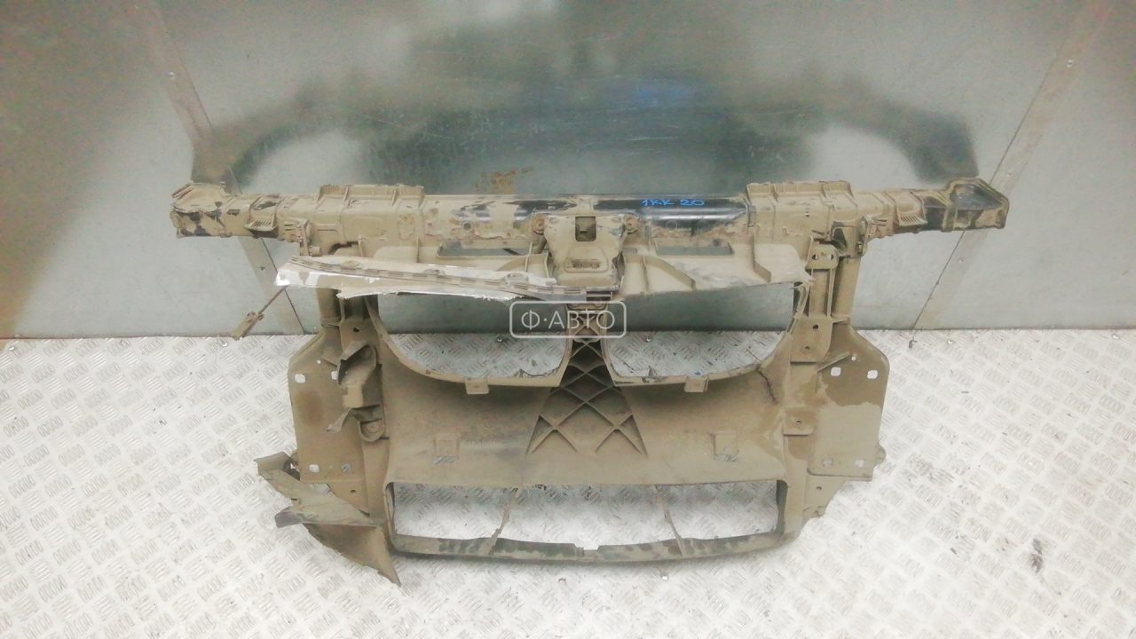 Передняя панель крепления облицовки (телевизор)