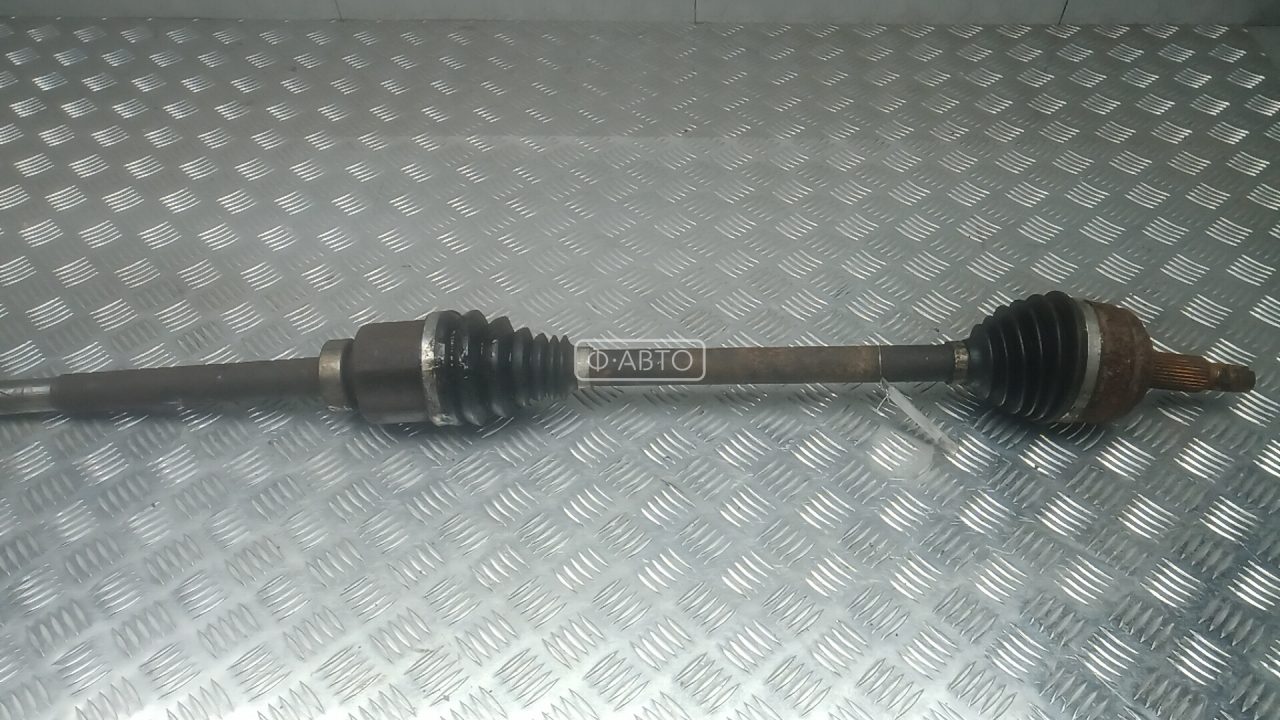 Привод передний правый