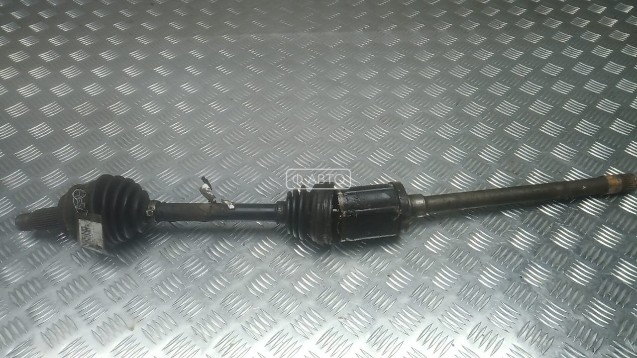 Привод передний правый