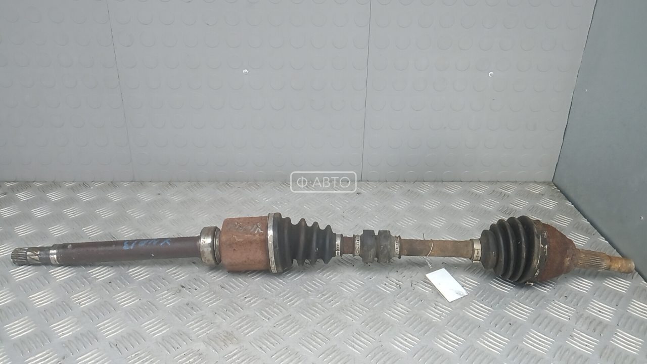 Привод передний правый