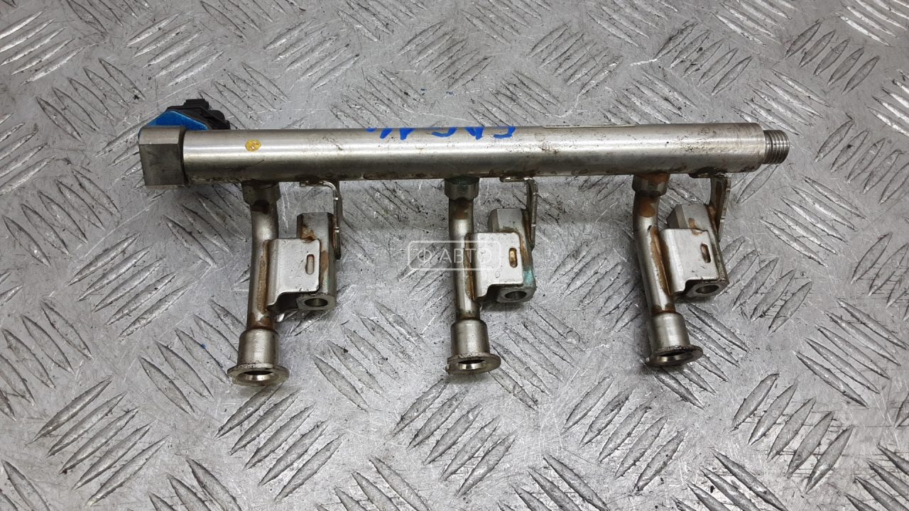 Топливная рампа бензиновая