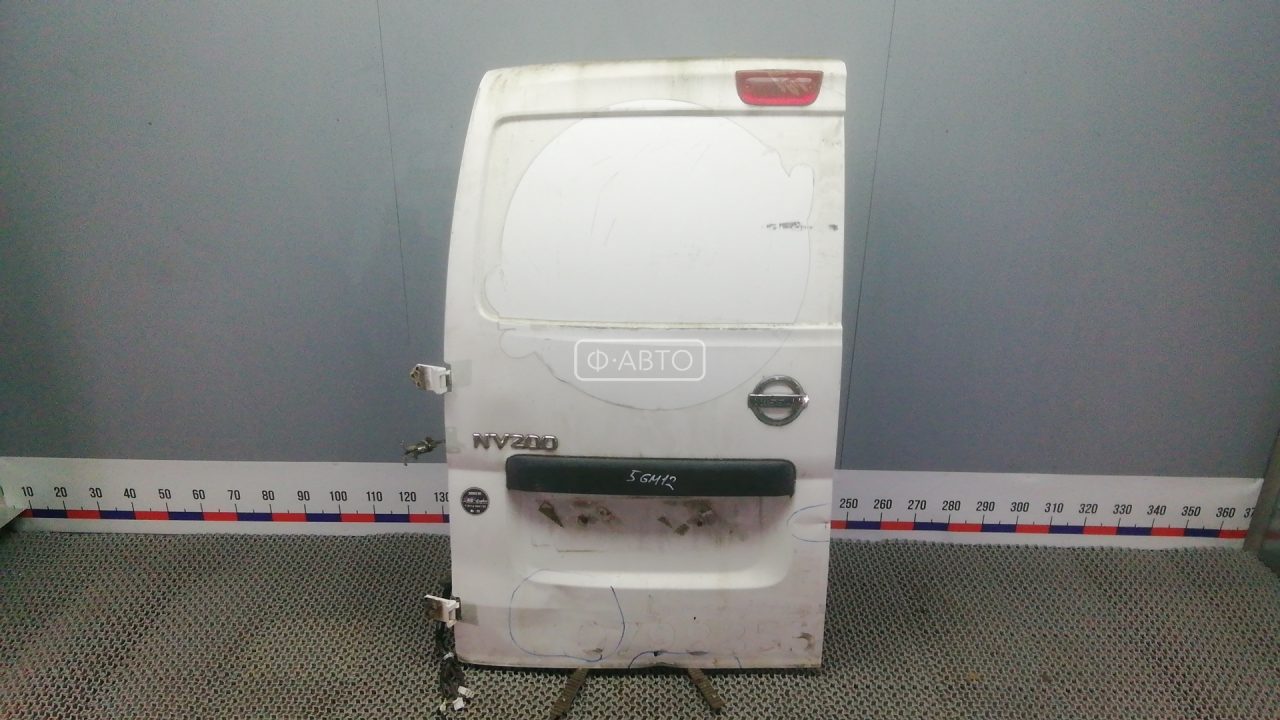 Дверь распашная левая