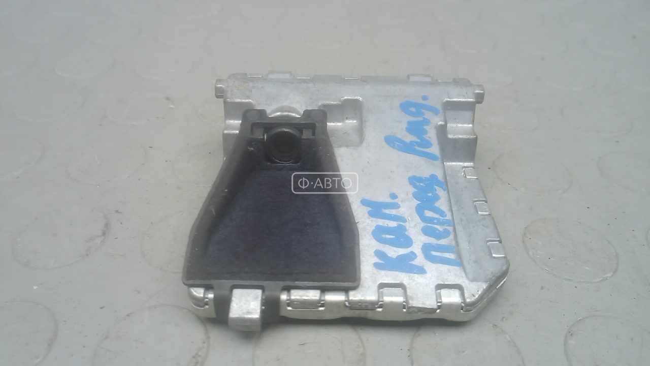 Камера переднего вида